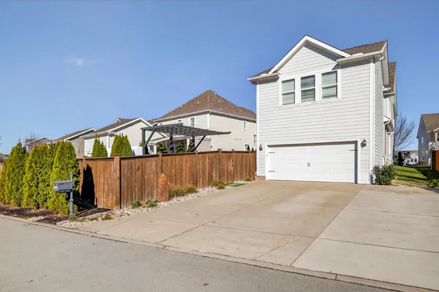 $1,025,000 | 3213 Vinemont Drive, Thompson's Station, TN 37179