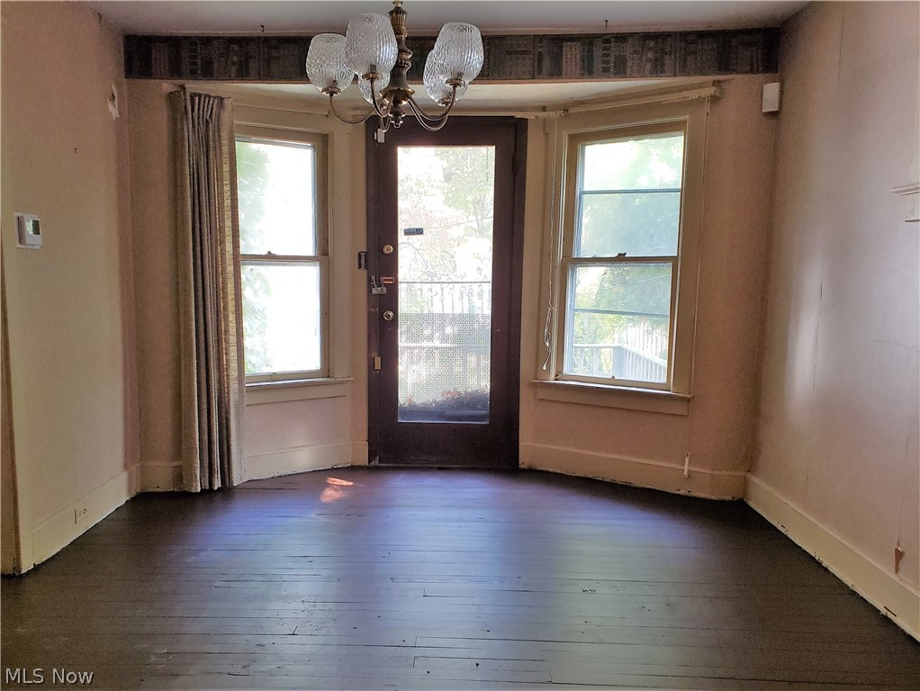 1343 Penhurst Road Cleveland, OH 44110 - Photo 4 of 17 Gallery Image 4