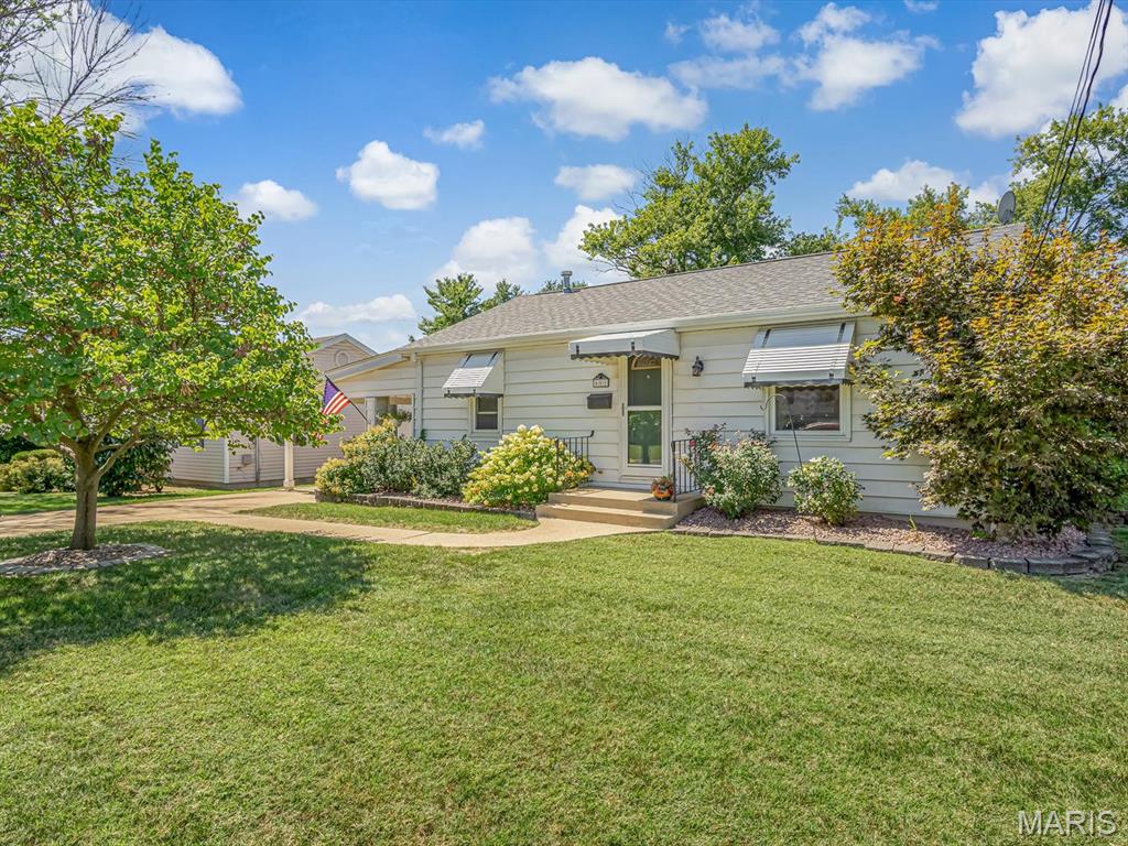 601 Stiening Street Waterloo, IL 62298 - Photo 1 of 16