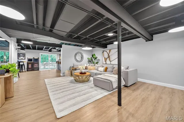 $639,900 | 355 Countryshire Drive, Lake St. Louis, MO 63367