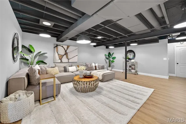 $639,900 | 355 Countryshire Drive, Lake St. Louis, MO 63367