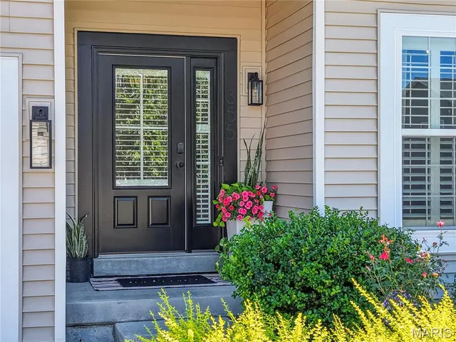 $639,900 | 355 Countryshire Drive, Lake St. Louis, MO 63367