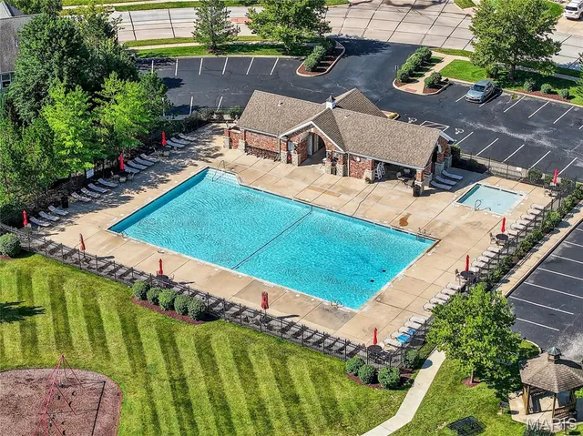 $639,900 | 355 Countryshire Drive, Lake St. Louis, MO 63367