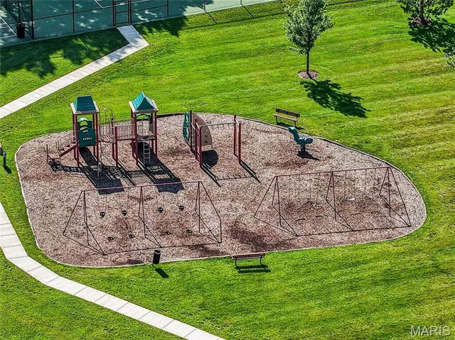 $639,900 | 355 Countryshire Drive, Lake St. Louis, MO 63367