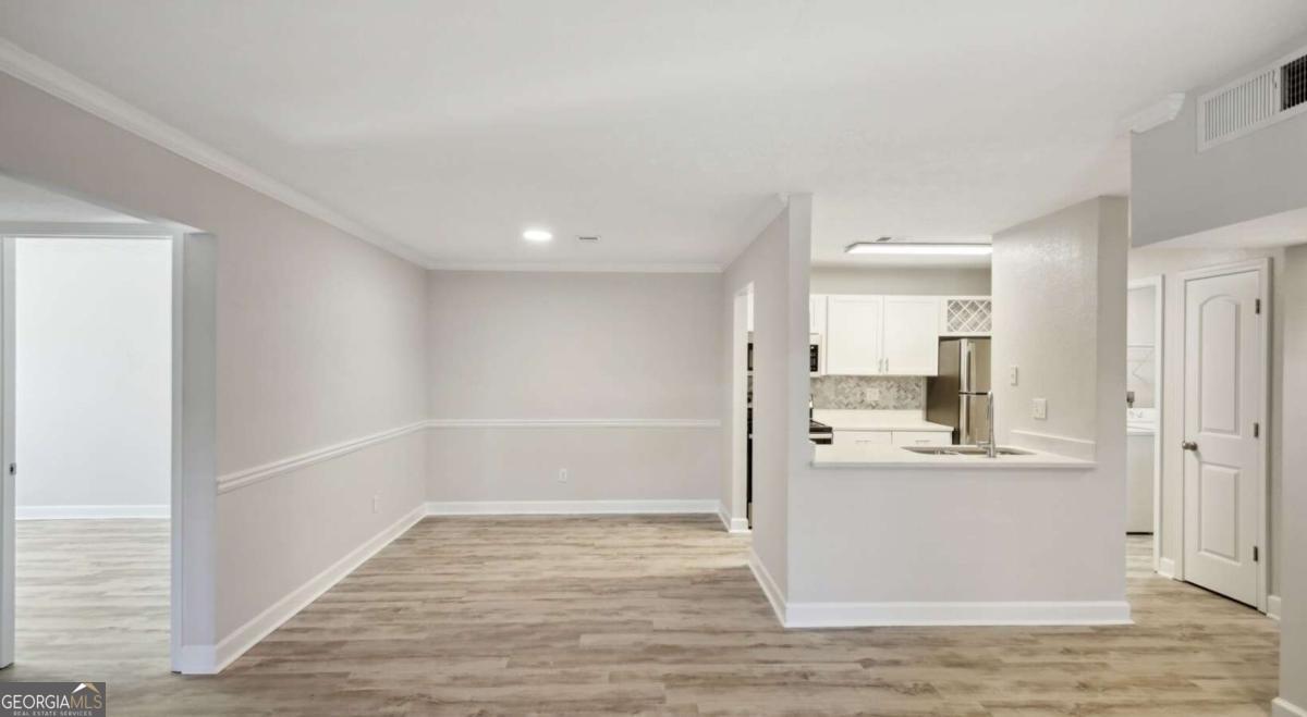 100 Pinhurst Drive, Unit 1118L Atlanta, GA 30339 - Photo 18 of 36