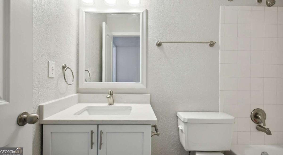 100 Pinhurst Drive, Unit 1118L Atlanta, GA 30339 - Photo 28 of 36