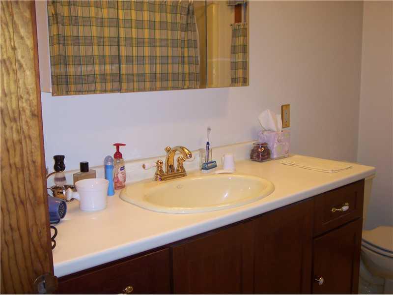 15 Whites Bridge Road Windham, ME 04062 - Photo 18 of 20 Bathroom.