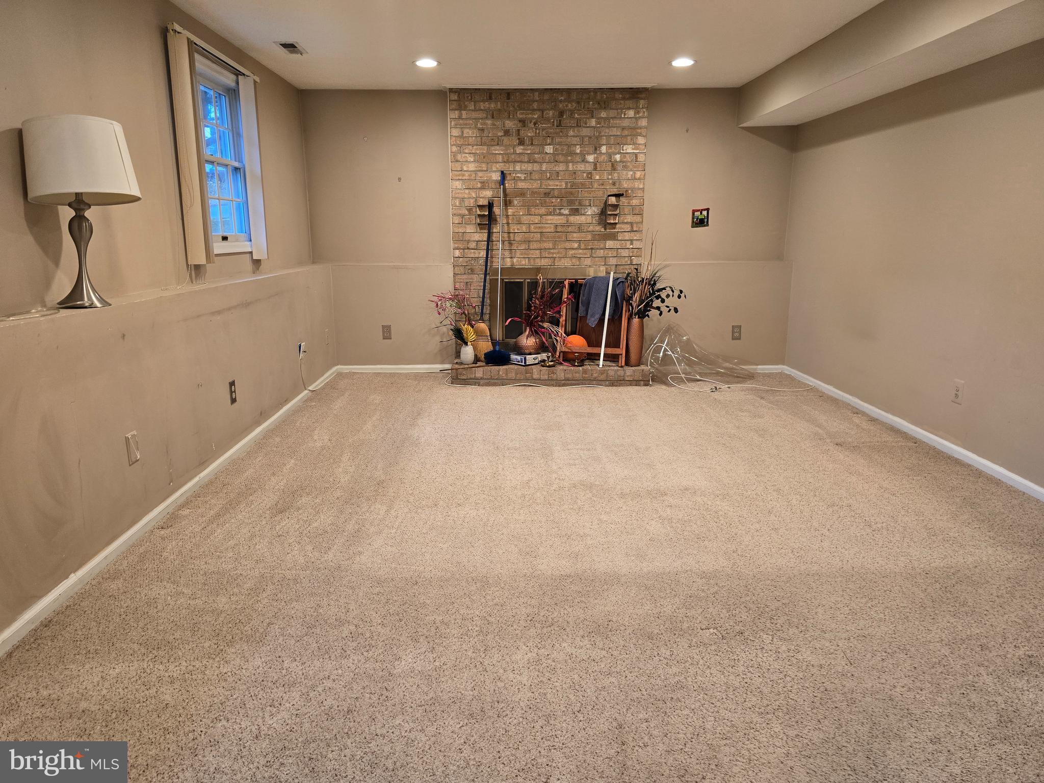 9503 Hallhurst Road Nottingham, MD 21236 - Photo 11 of 17 a view of a livingroom with furniture