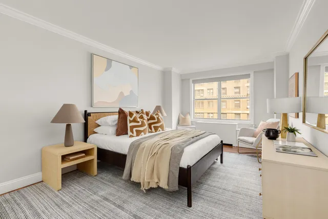 $1,750,000 | 230 East 79th Street, Unit 12CD | Upper East Side