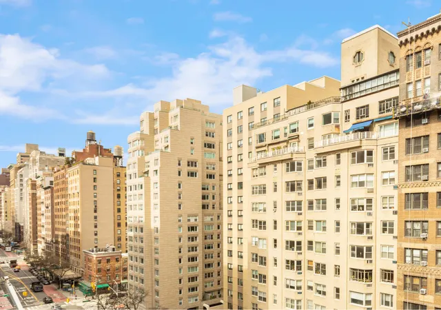 $1,750,000 | 230 East 79th Street, Unit 12CD | Upper East Side