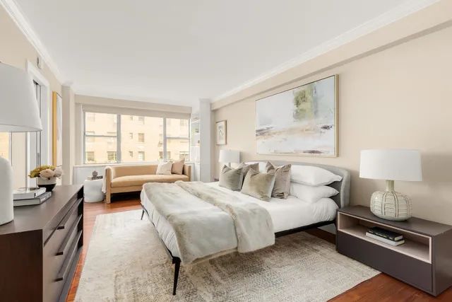 $1,750,000 | 230 East 79th Street, Unit 12CD | Upper East Side
