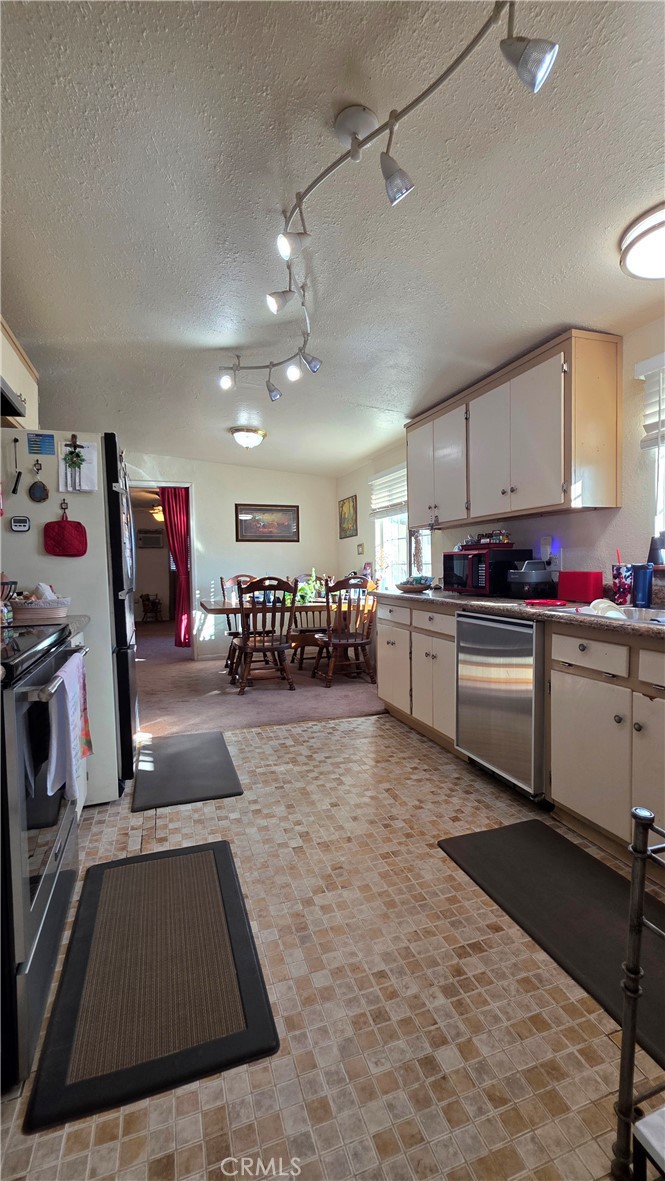 47527 Silver Valley Road Newberry Springs, CA 92365 - Photo 13 of 70