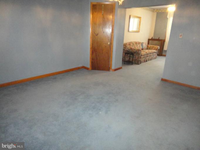 6773 Woodley Road Baltimore, MD 21222 - Photo 2 of 17 Dining Room