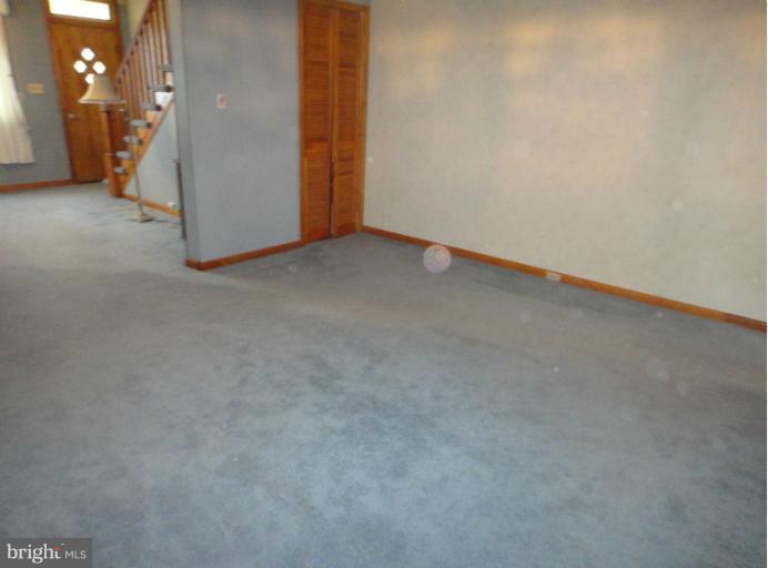 6773 Woodley Road Baltimore, MD 21222 - Photo 13 of 17 Dining Room