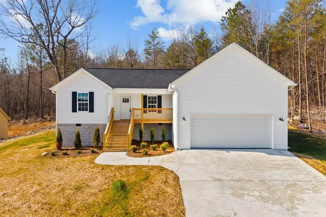 $295,900 | 827 Bridges Road, Tunnel Hill, GA 30755