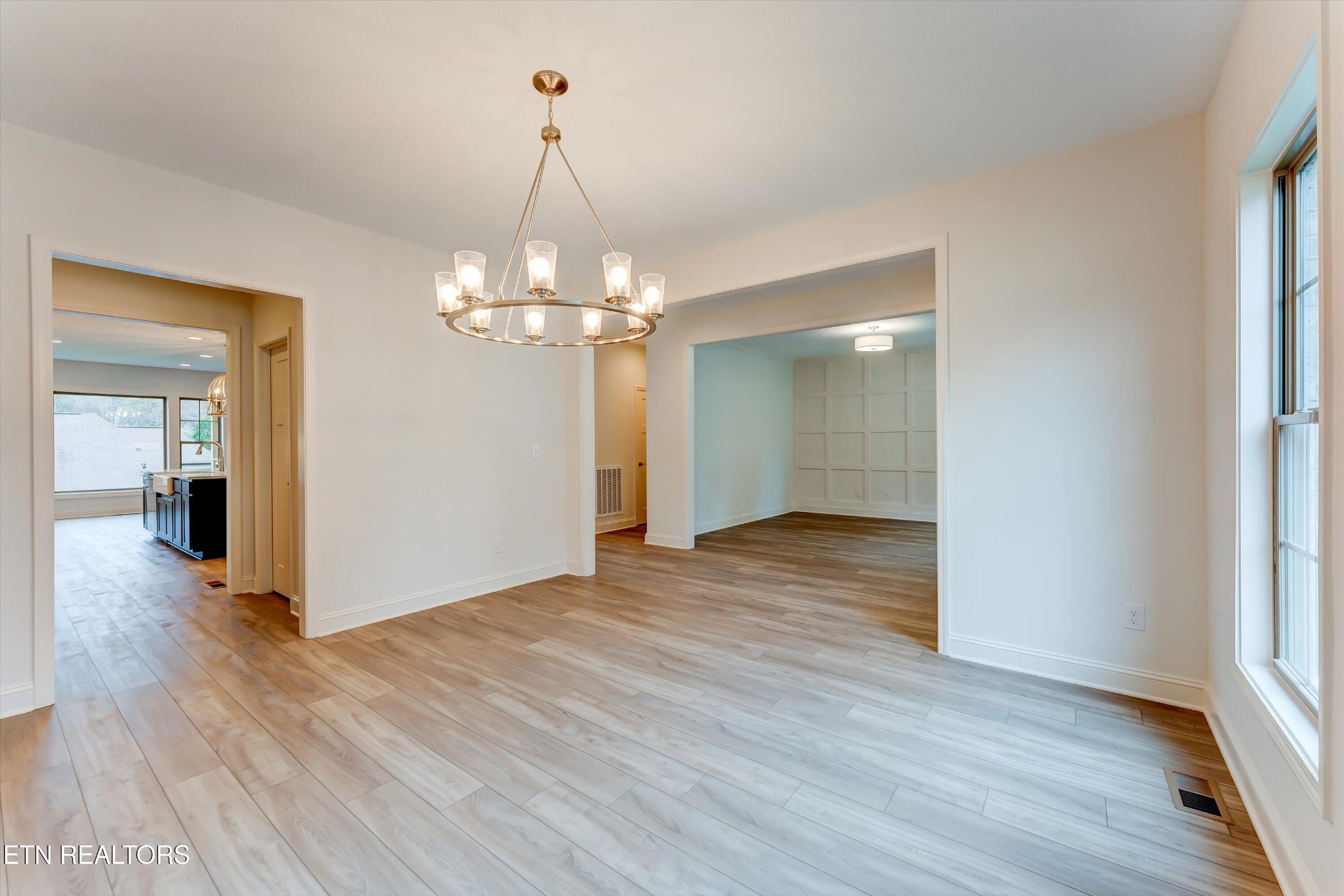 1323 Vale View Road Knoxville, TN 37922 - Photo 12 of 31 Gallery Image 12