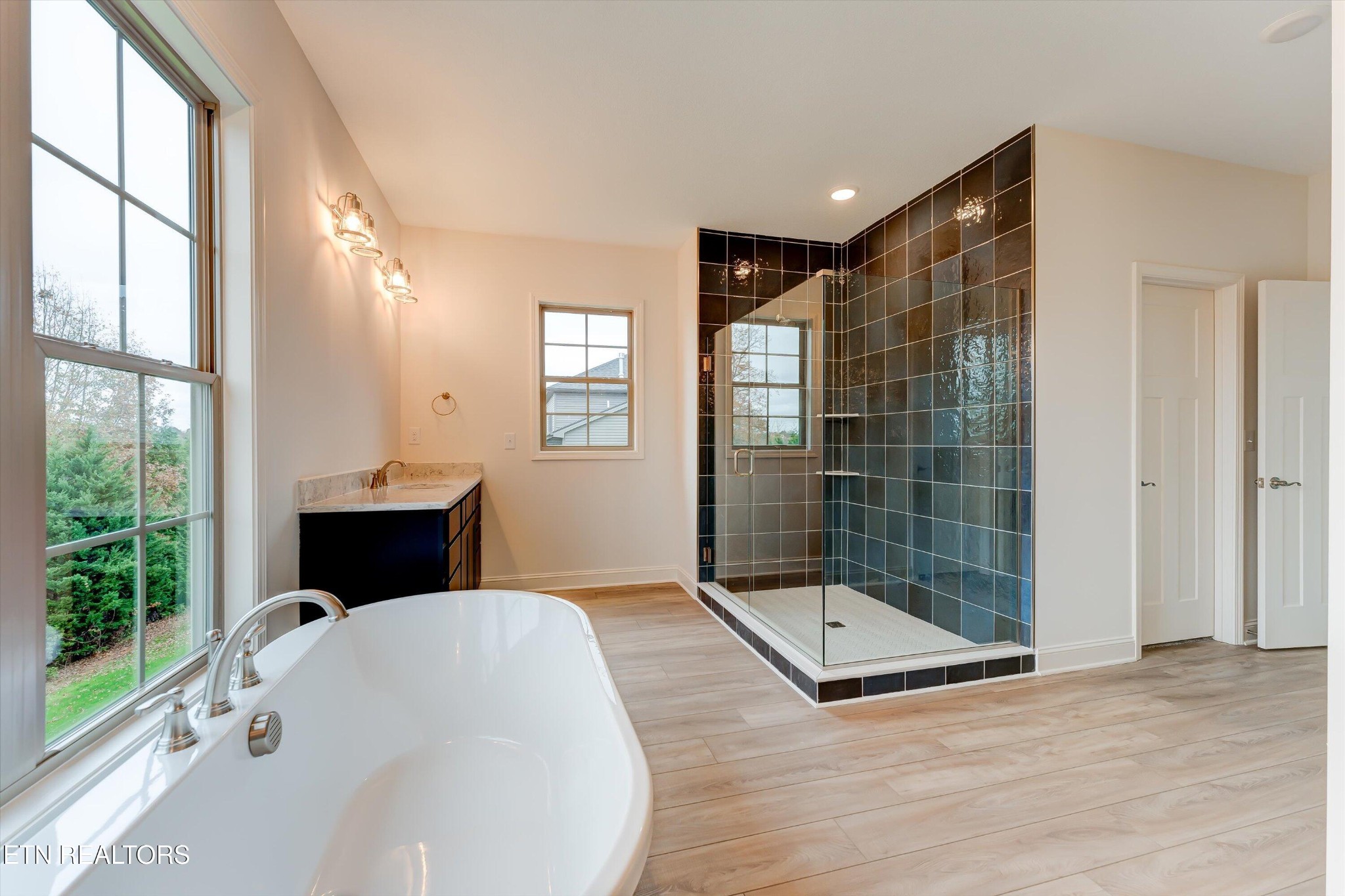 1323 Vale View Road Knoxville, TN 37922 - Photo 15 of 31 Gallery Image 15