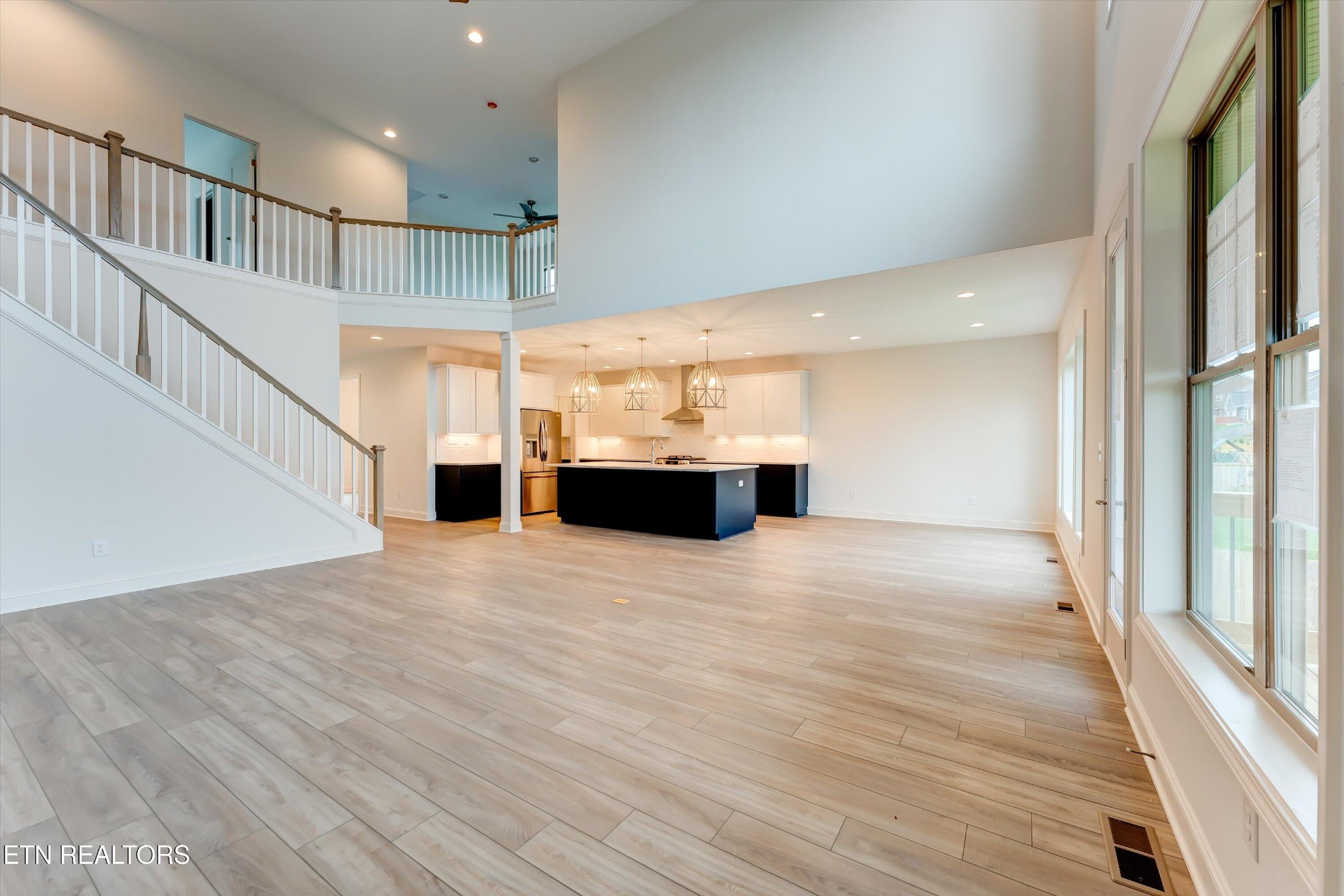 1323 Vale View Road Knoxville, TN 37922 - Photo 5 of 31 Gallery Image 5