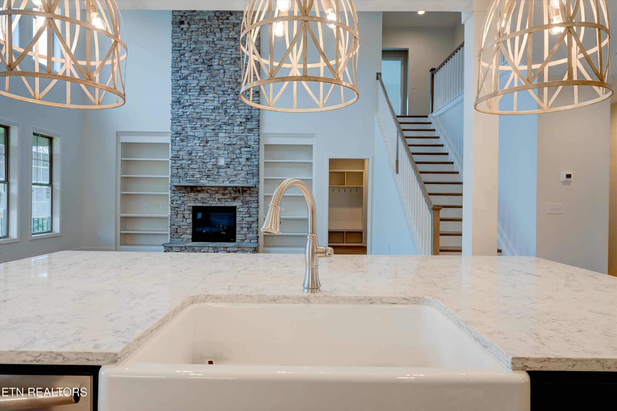 1323 Vale View Road Knoxville, TN 37922 - Photo 7 of 31 Gallery Image 7