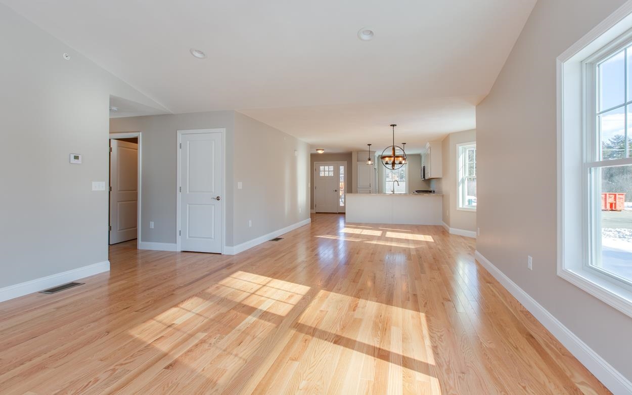 8 Basswood Road Pelham, NH 03076 - Photo 24 of 40