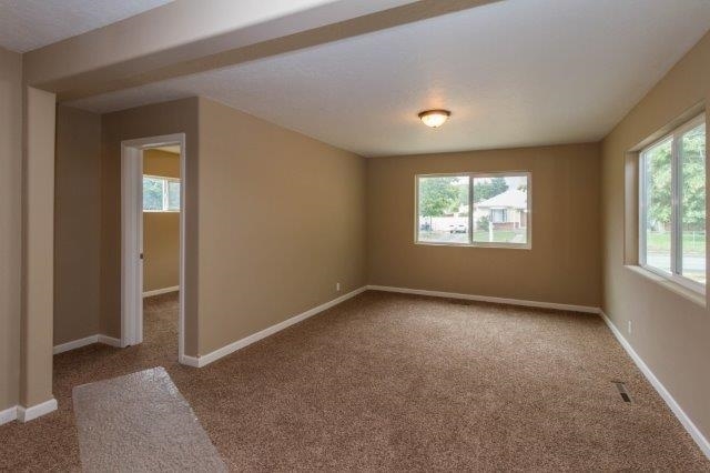302 East Graves Road Spokane, WA 99218 - Photo 3 of 16