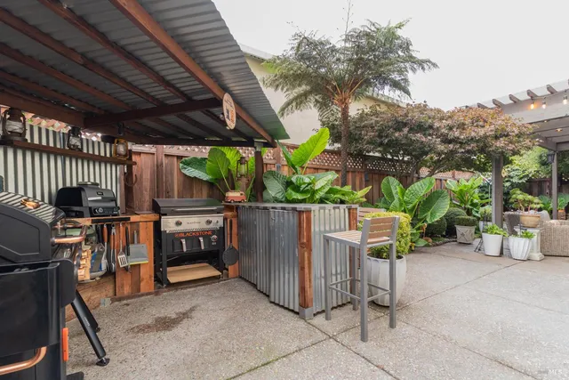 a view of a pathway of a building