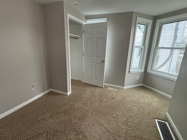 $221,500 | 359 West Orleans Street, Paxton, IL 60957