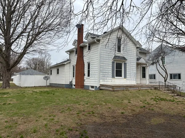 $221,500 | 359 West Orleans Street, Paxton, IL 60957