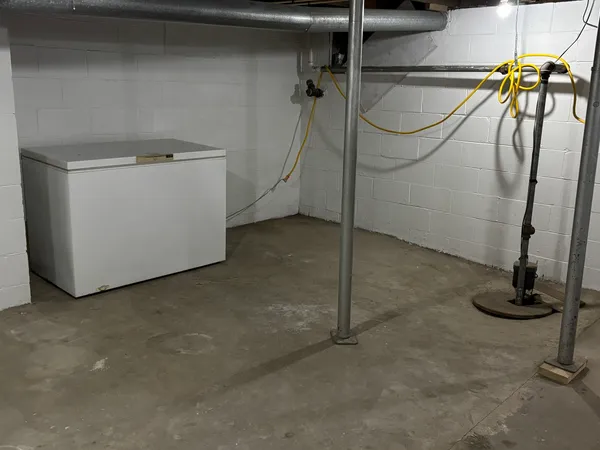 $201,500 | 359 West Orleans Street, Paxton, IL 60957