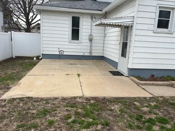 $221,500 | 359 West Orleans Street, Paxton, IL 60957