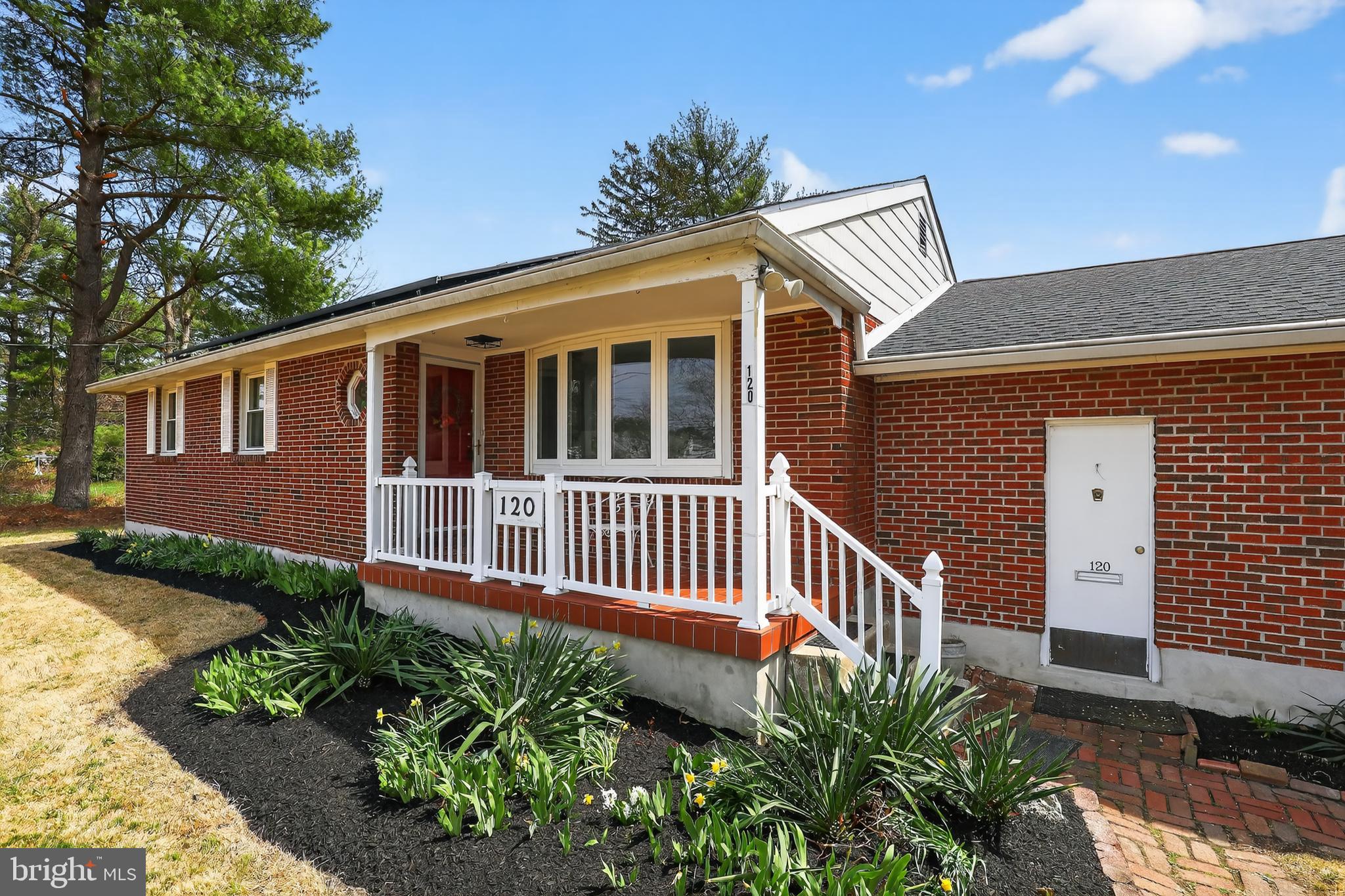 120 Fish Pond Road Sewell, NJ 08080 - Photo 2 of 37