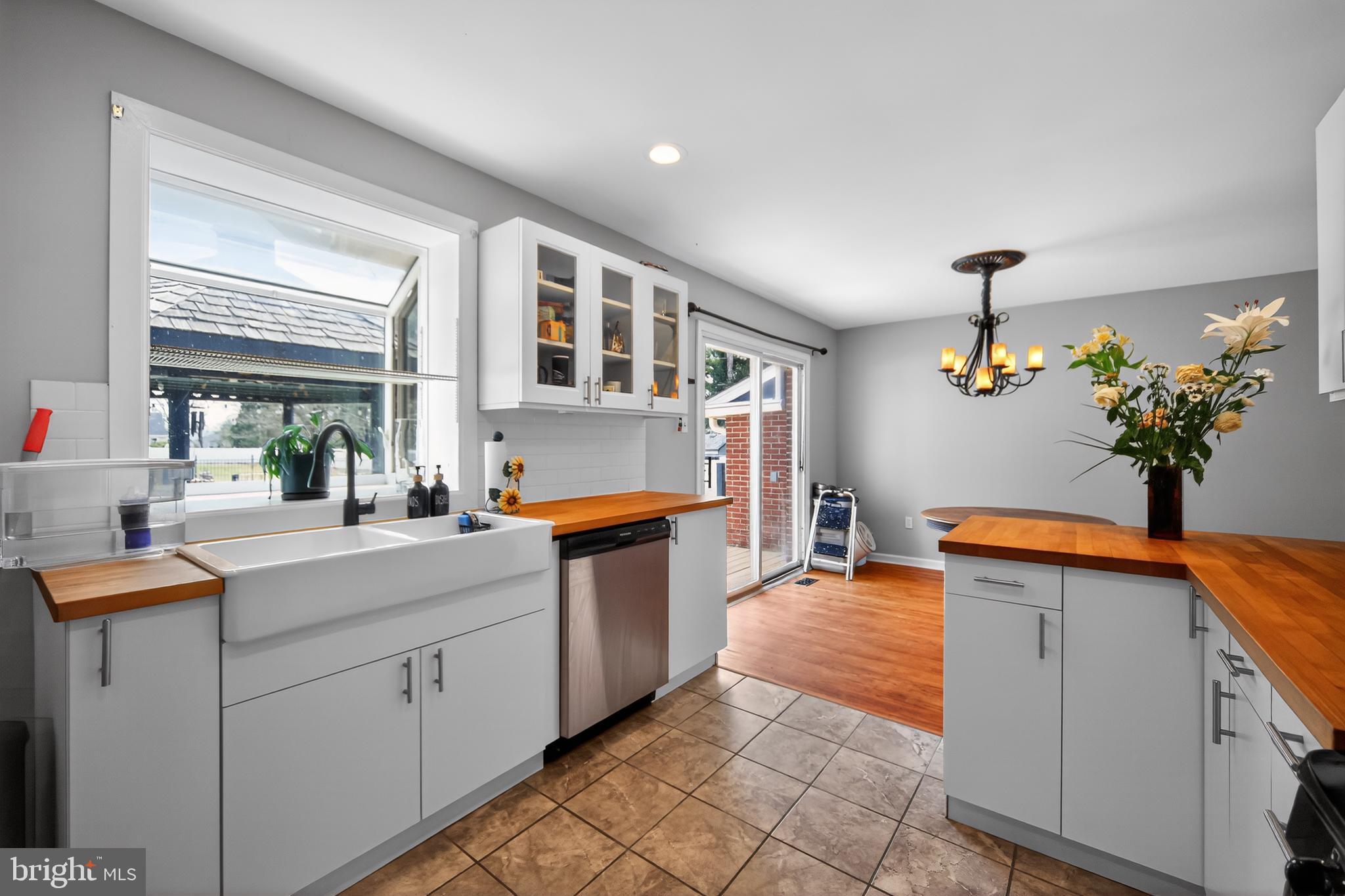 120 Fish Pond Road Sewell, NJ 08080 - Photo 10 of 37