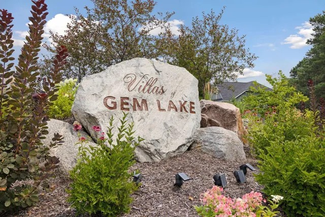 $734,900 | 25 Summit Farm Lane, Gem Lake, MN 55110