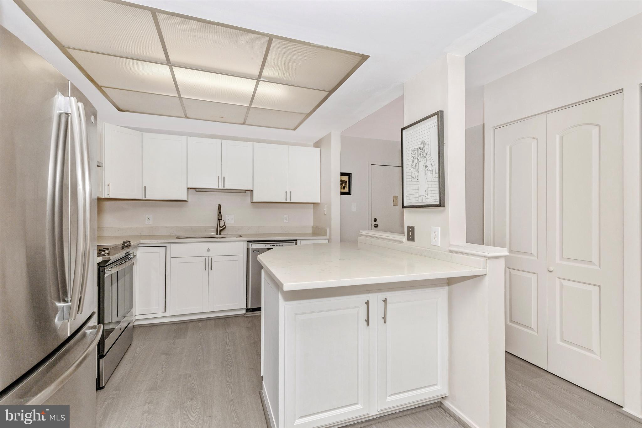 10006 Stedwick Road, Unit 304 Gaithersburg, MD 20886 - Photo 13 of 43 Kitchen