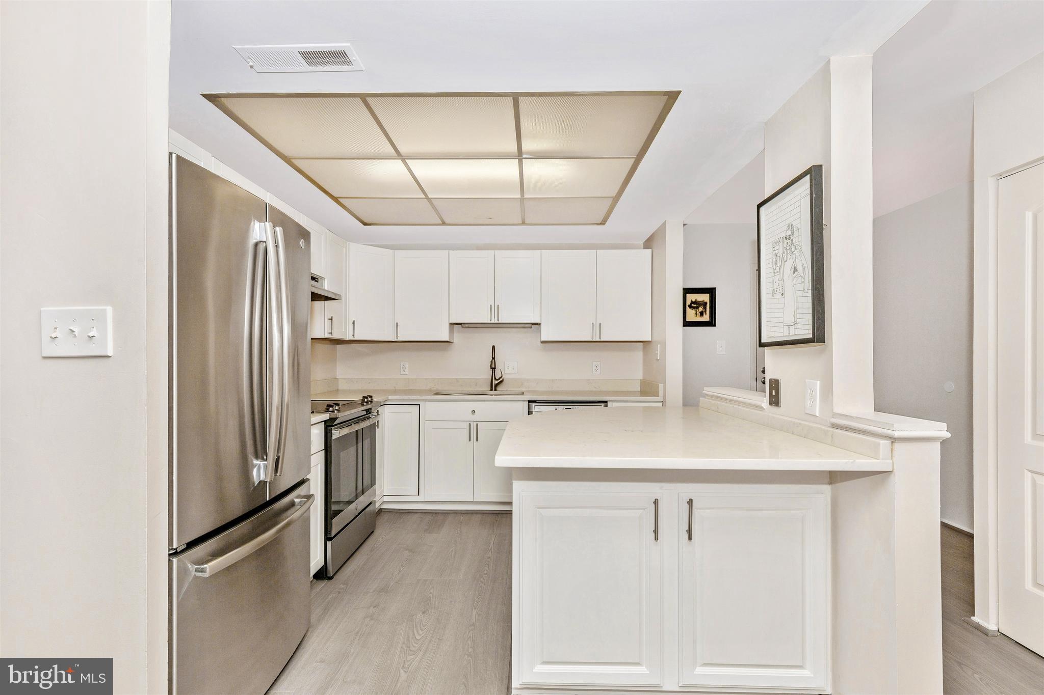 10006 Stedwick Road, Unit 304 Gaithersburg, MD 20886 - Photo 14 of 43 Kitchen