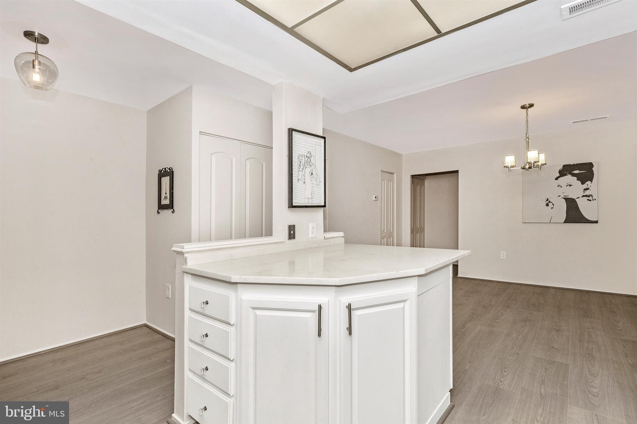 10006 Stedwick Road, Unit 304 Gaithersburg, MD 20886 - Photo 17 of 43 Kitchen/Dining Room