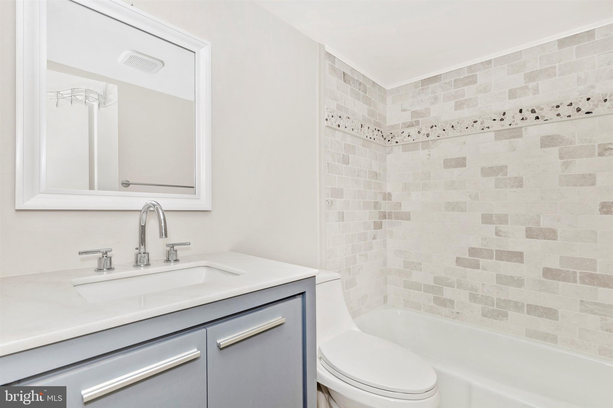 10006 Stedwick Road, Unit 304 Gaithersburg, MD 20886 - Photo 27 of 43 Master Bathroom