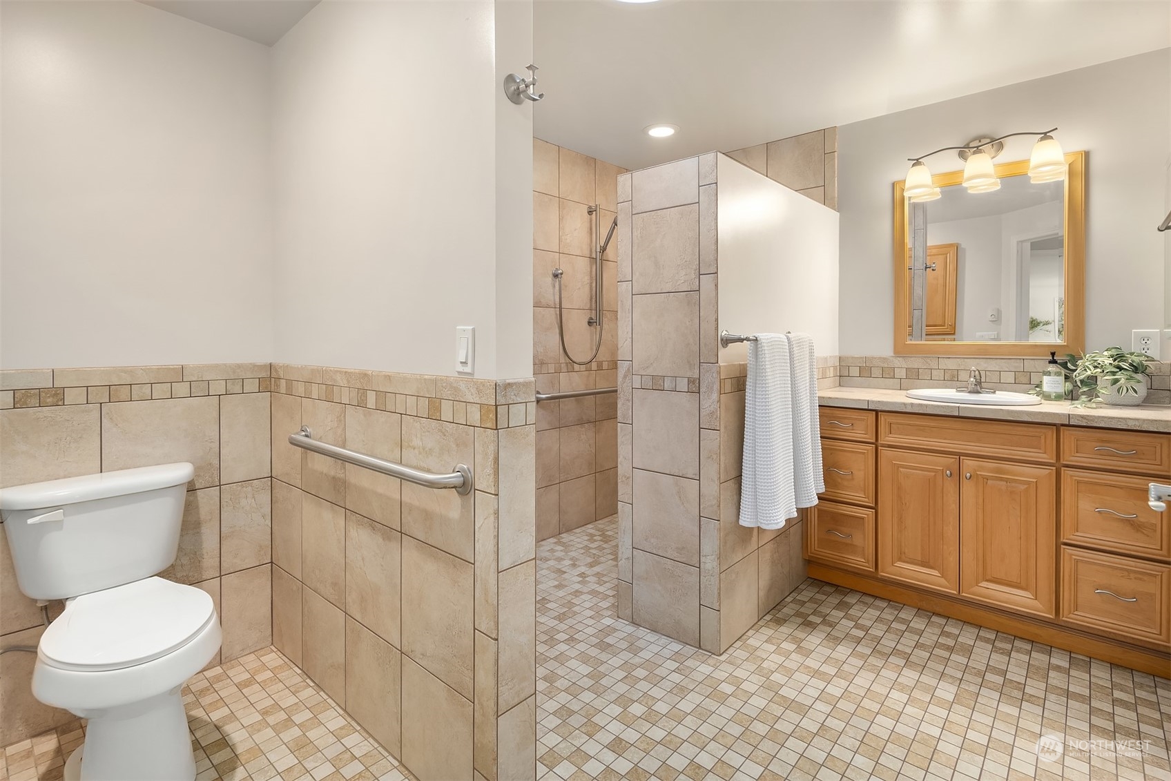 14607 22nd Avenue Southwest Burien, WA 98166 - Photo 11 of 25