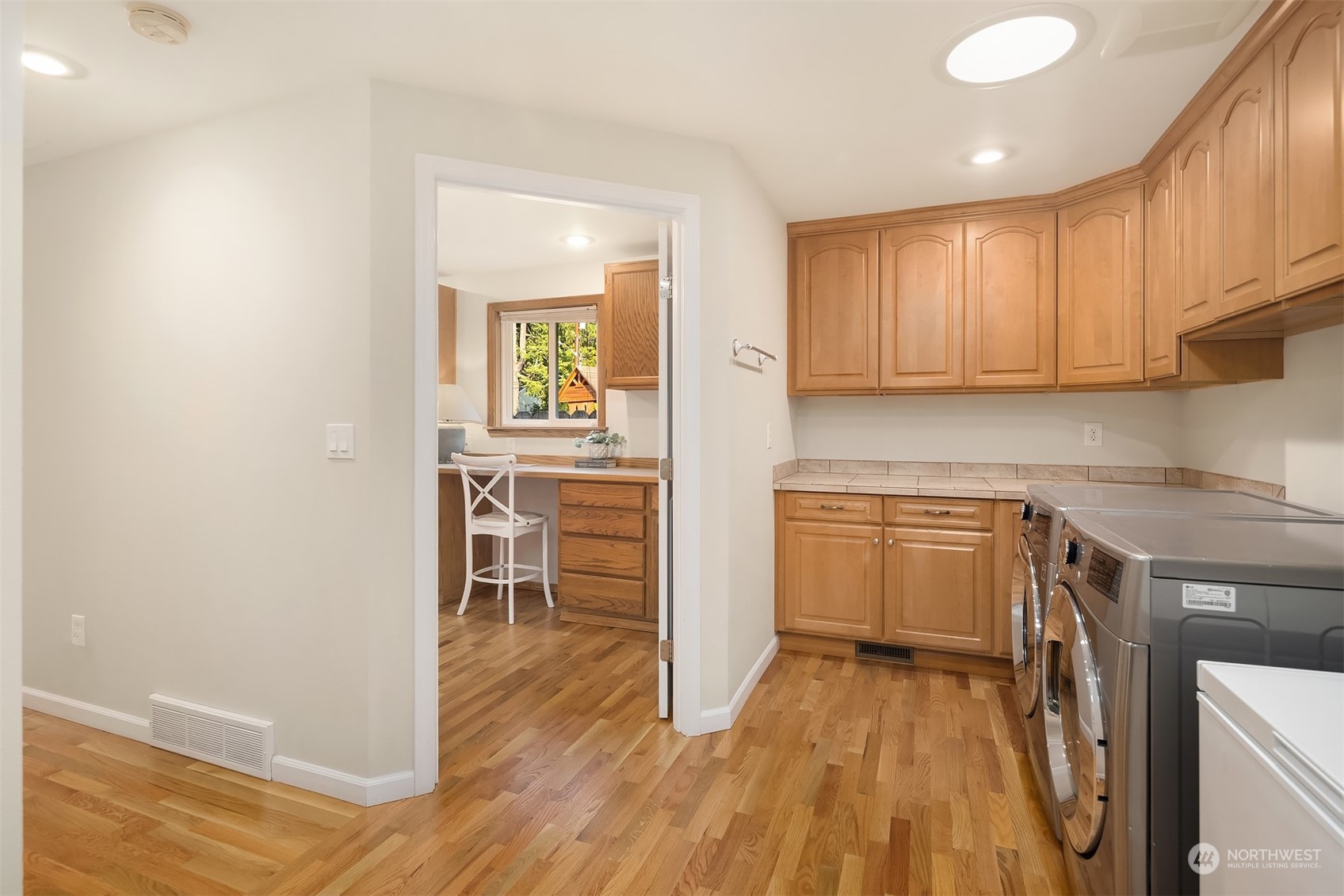 14607 22nd Avenue Southwest Burien, WA 98166 - Photo 13 of 25