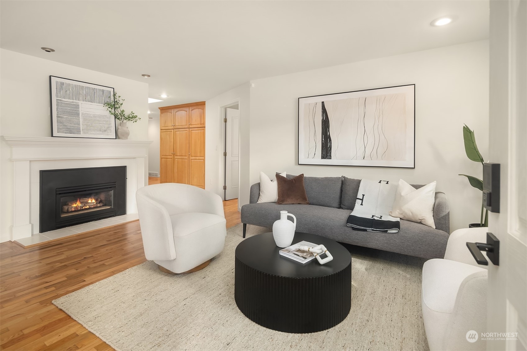 14607 22nd Avenue Southwest Burien, WA 98166 - Photo 3 of 25