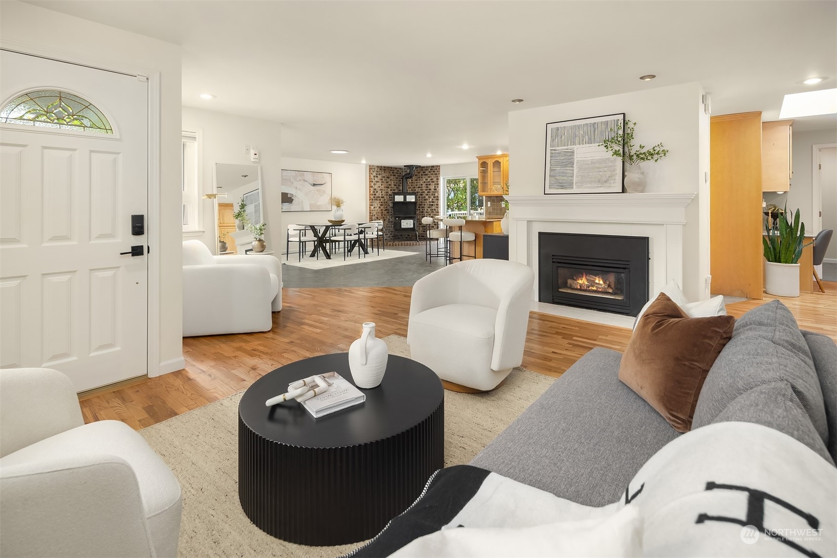 14607 22nd Avenue Southwest Burien, WA 98166 - Photo 4 of 25