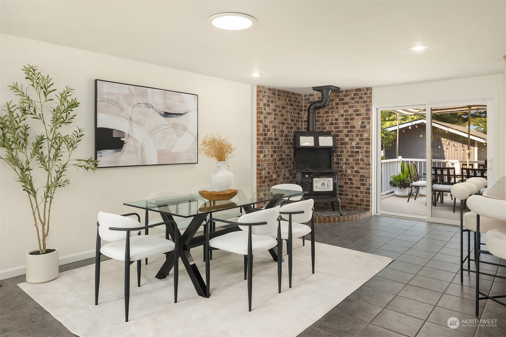 14607 22nd Avenue Southwest Burien, WA 98166 - Photo 8 of 25