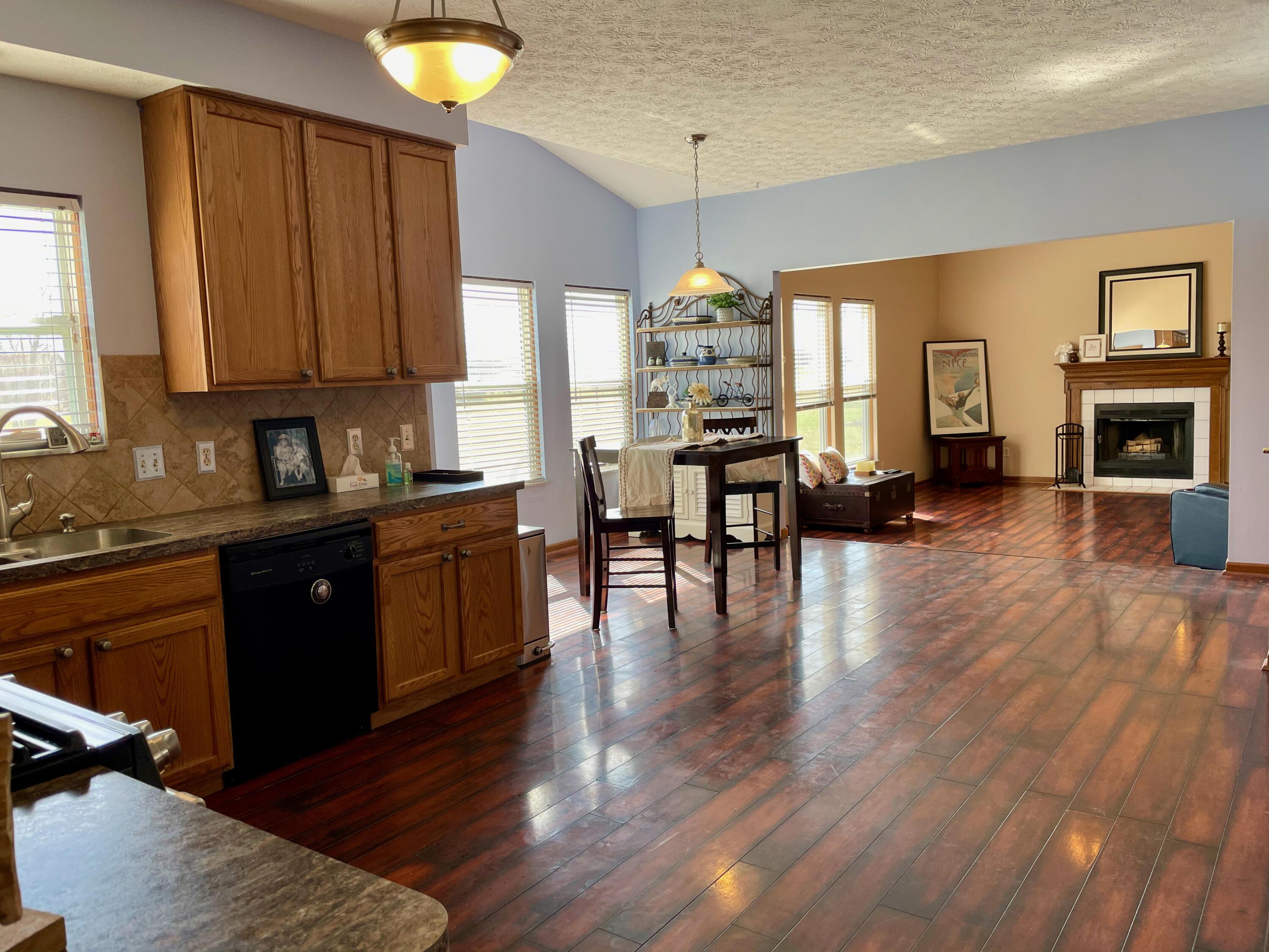 3762 Hollenback Road Lewis Center, OH 43035 - Photo 8 of 24