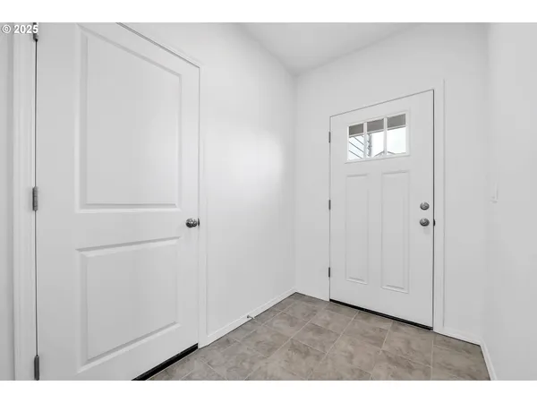 $735,000 | 1171-1173 South 43rd Street, Springfield, OR 97478