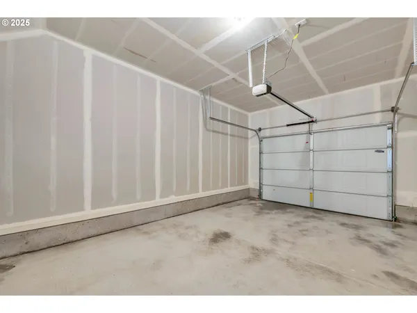 $735,000 | 1171-1173 South 43rd Street, Springfield, OR 97478