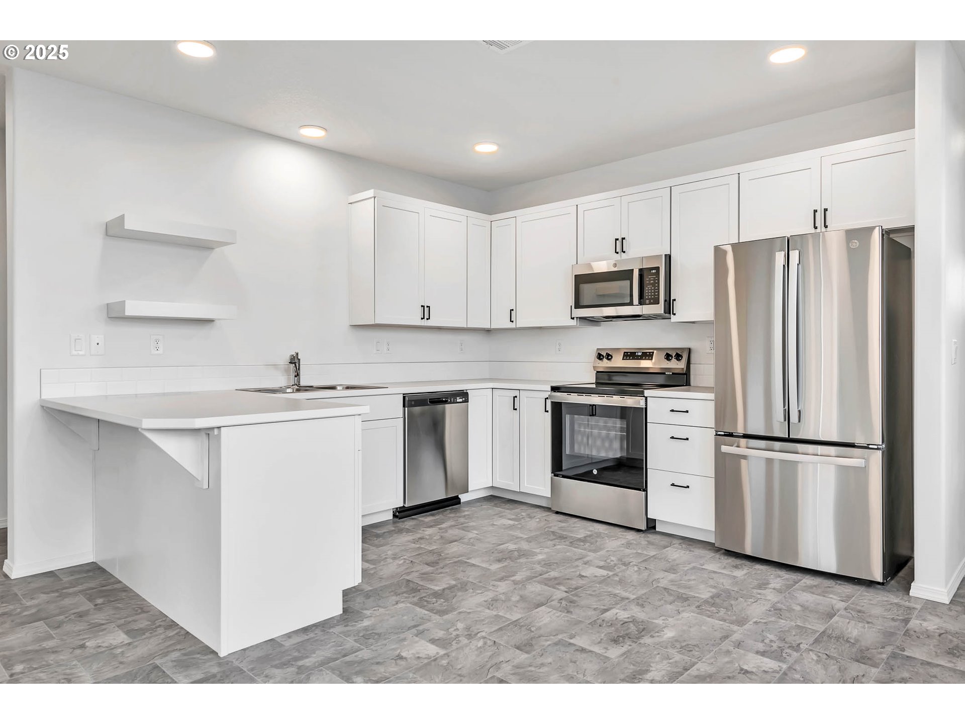 1171-1173 South 43rd Street Springfield, OR 97478 - Photo 5 of 31