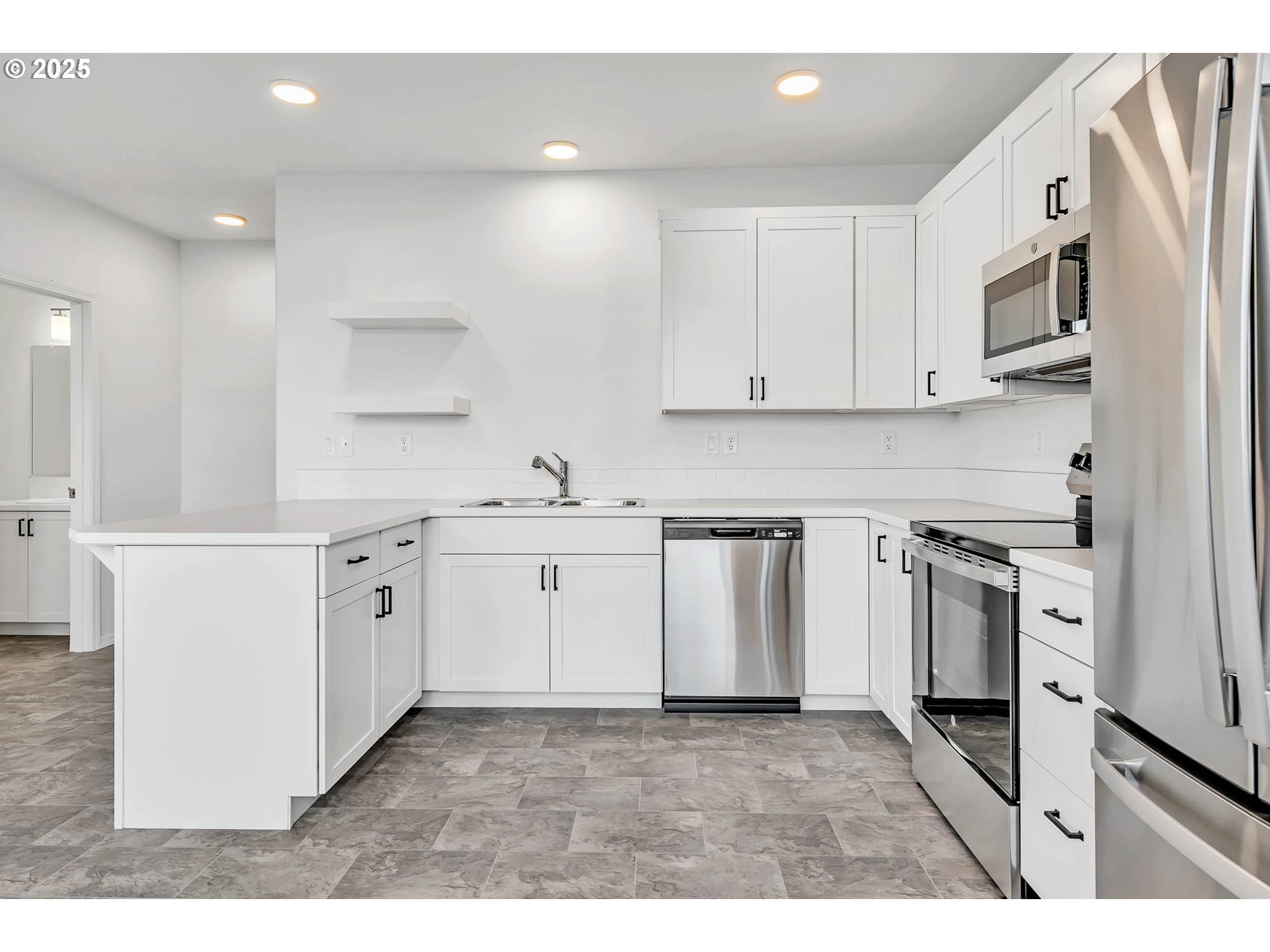 1171-1173 South 43rd Street Springfield, OR 97478 - Photo 6 of 31