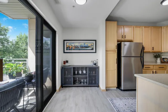 $1,900 | 2565 Franklin Avenue, Unit 207, St. Paul, MN 55114
