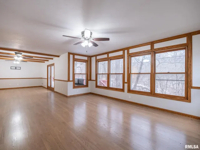 $380,000 | 221 Warrior Way, Germantown Hills, IL 61548