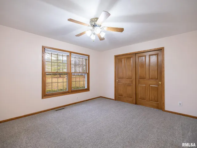 $380,000 | 221 Warrior Way, Germantown Hills, IL 61548